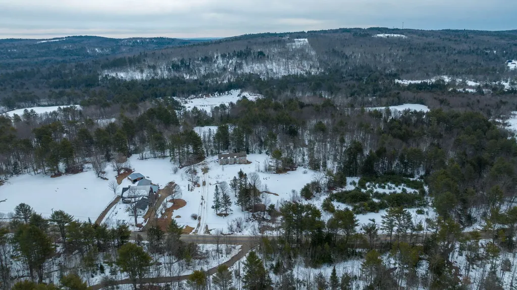 17 Castle Farm Drive Hebron ME 04238