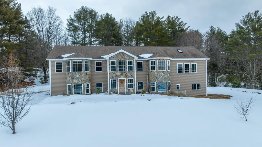 17 Castle Farm Drive Hebron ME 04238