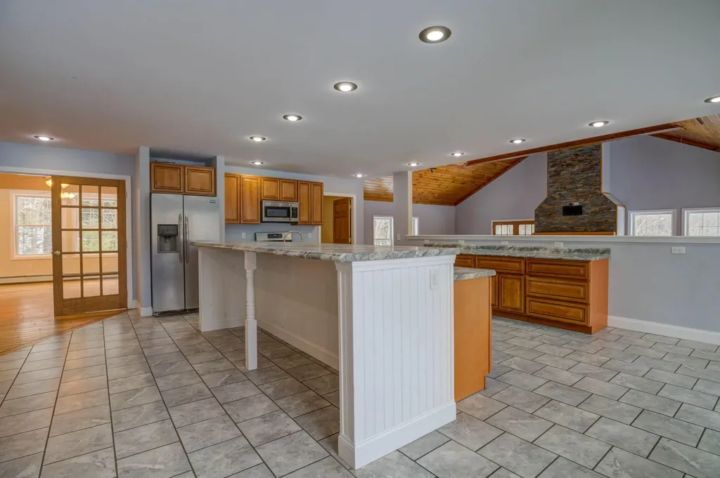 17 Castle Farm Drive Hebron ME 04238