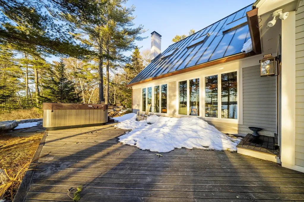 93 Abbott Cove Road West Bath ME 04530