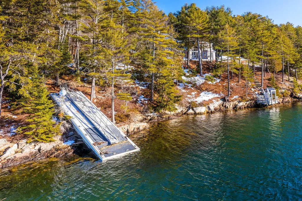 93 Abbott Cove Road West Bath ME 04530