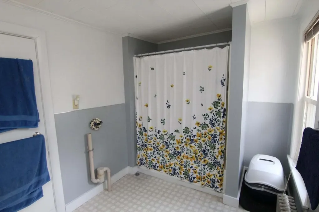 1285 State Street Veazie ME 04401