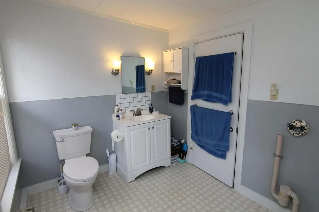 1285 State Street Veazie ME 04401