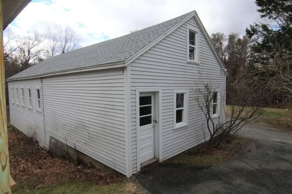 1285 State Street Veazie ME 04401