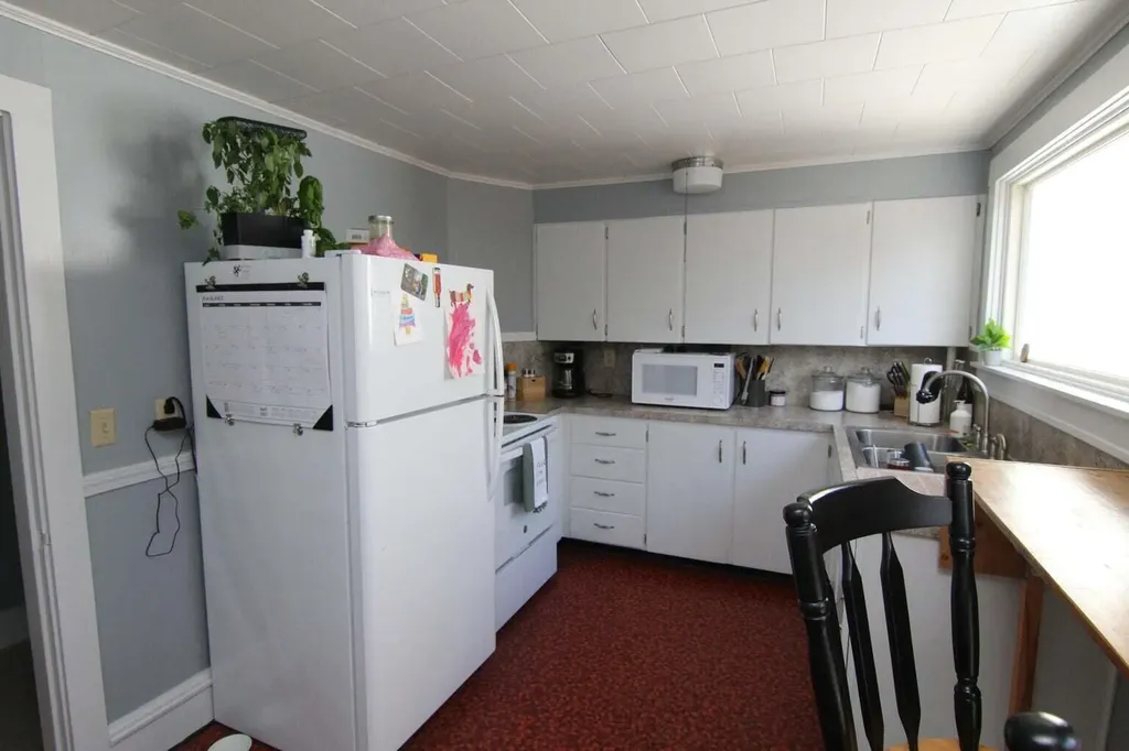 1285 State Street Veazie ME 04401