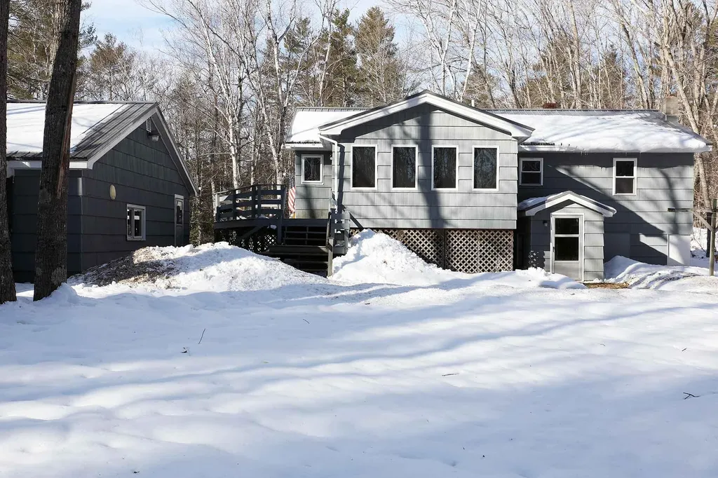 746 East Pittston Road Pittston ME 04345