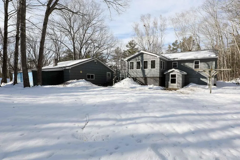 746 East Pittston Road Pittston ME 04345