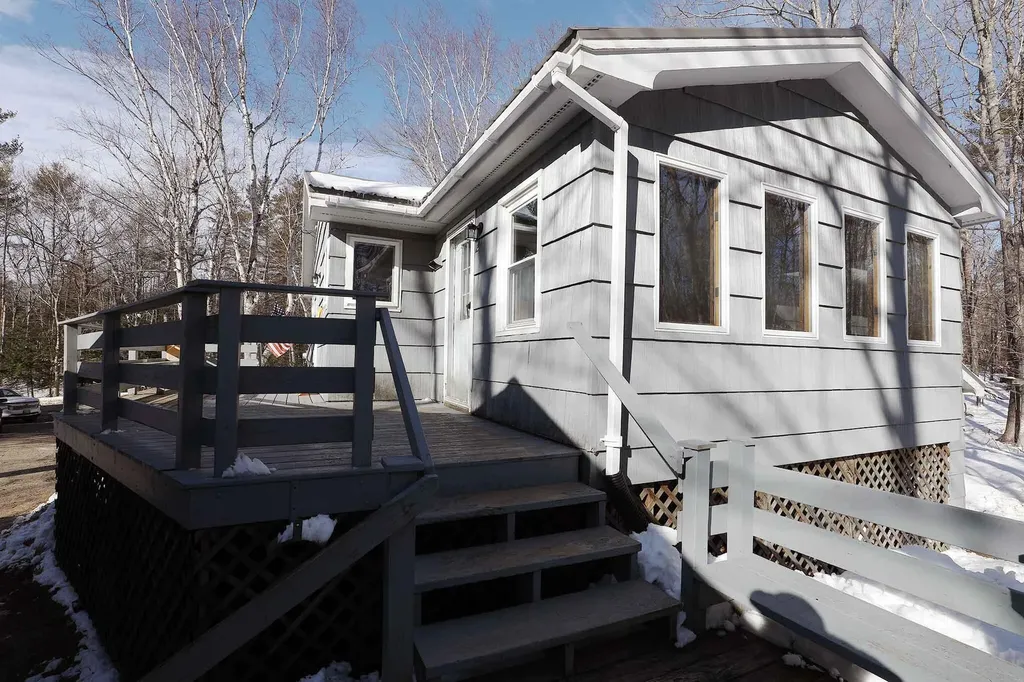 746 East Pittston Road Pittston ME 04345