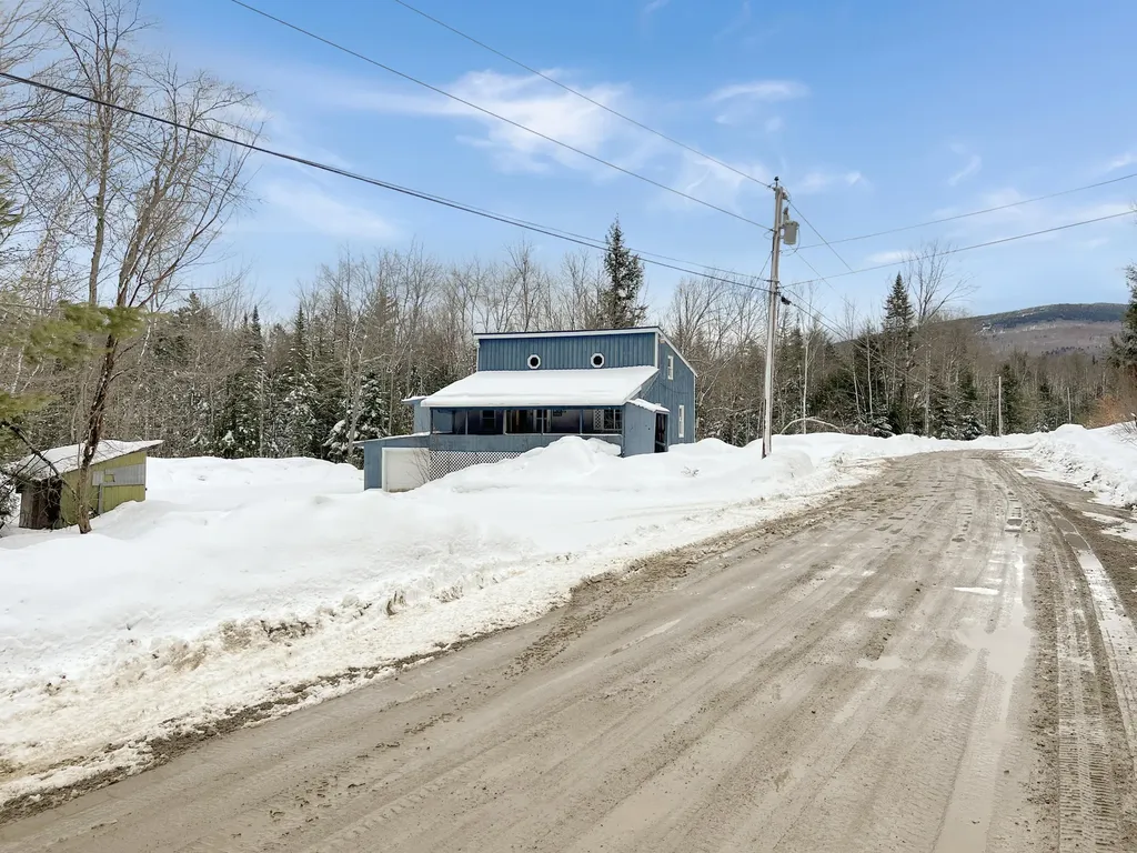 70 Lacroix Road Peru ME 04290