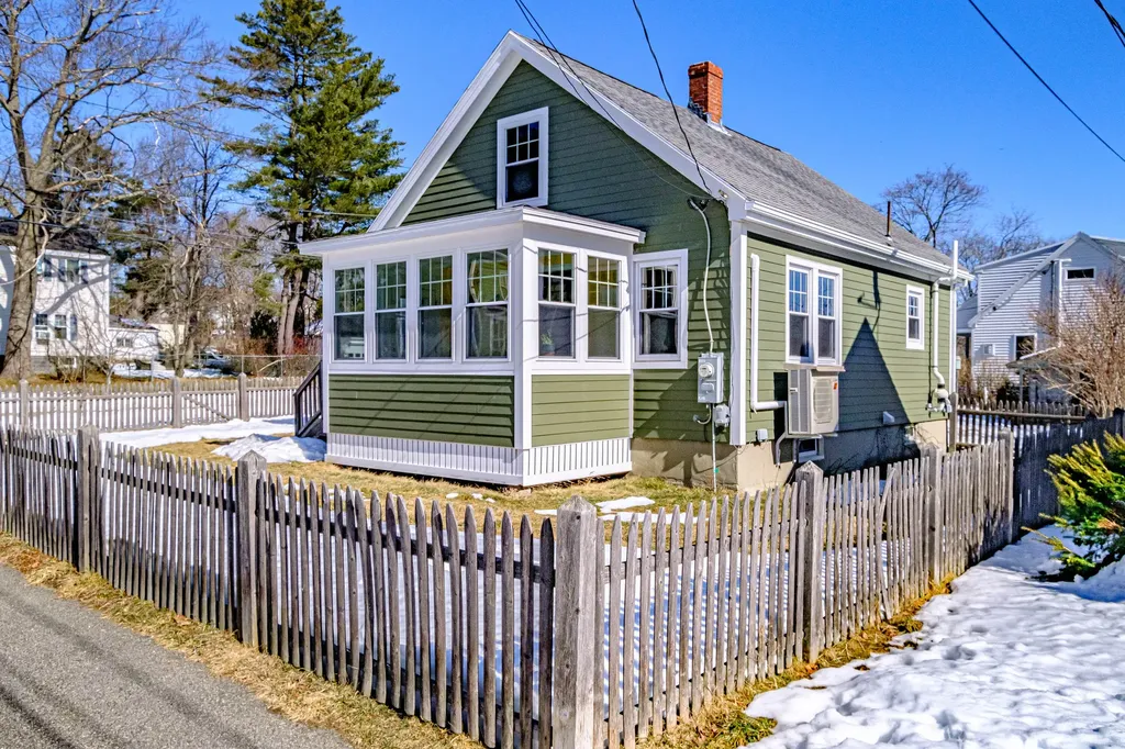 67 Wellwood Road Portland ME 04103