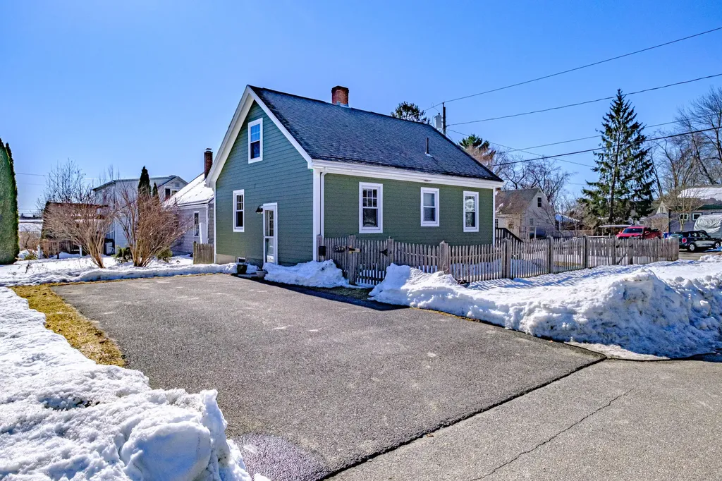 67 Wellwood Road Portland ME 04103