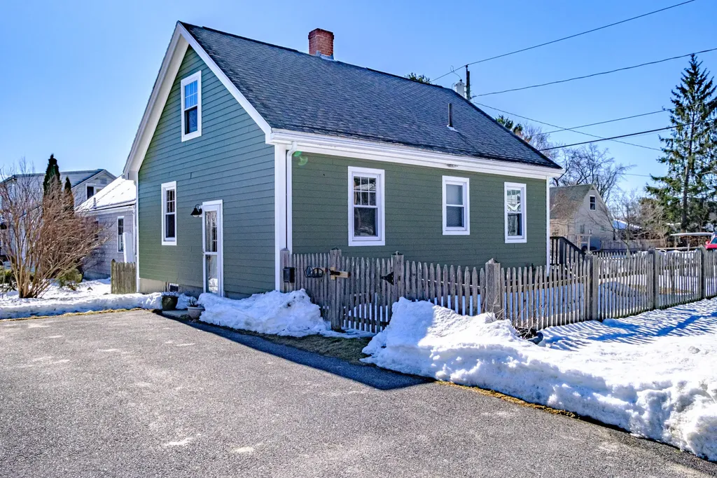 67 Wellwood Road Portland ME 04103