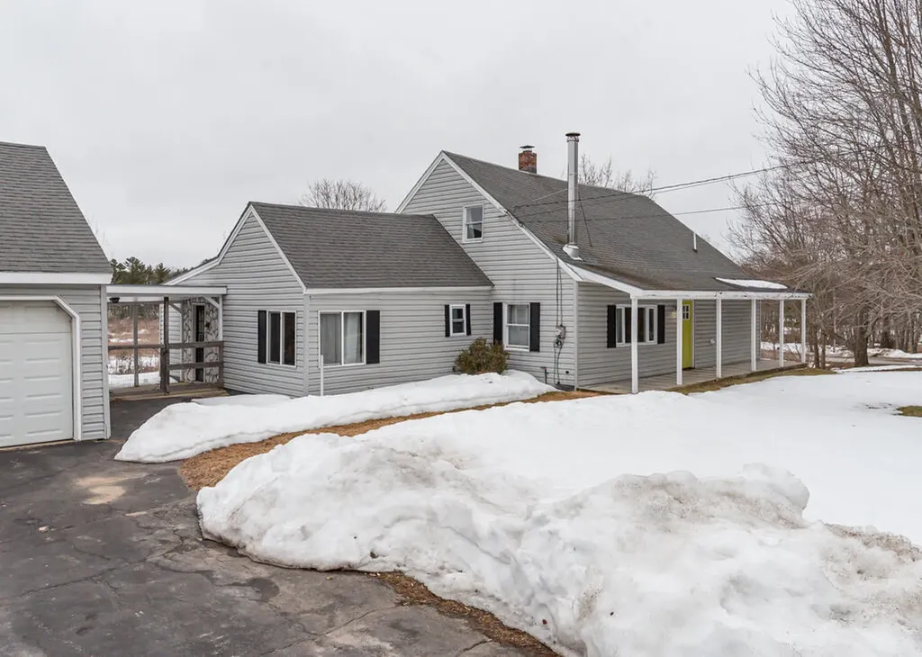 76 Old Lisbon Road Lewiston ME 04240