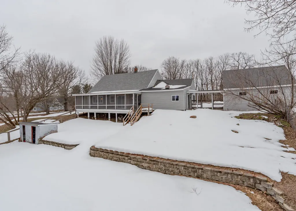 76 Old Lisbon Road Lewiston ME 04240