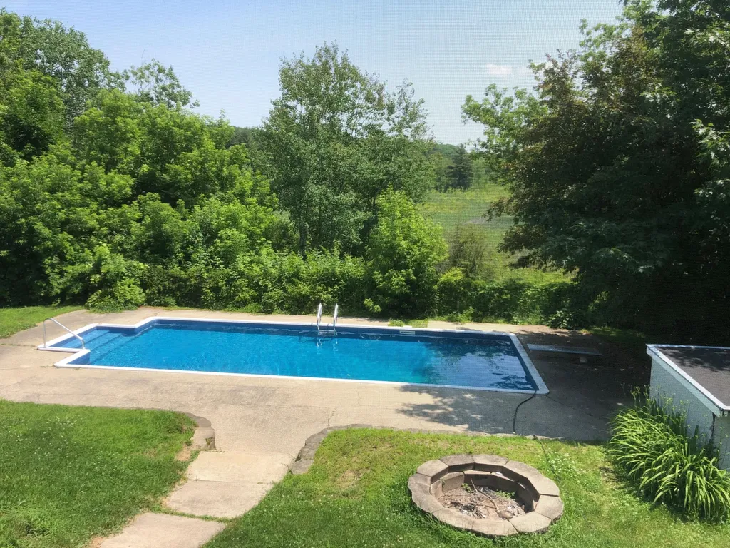76 Old Lisbon Road Lewiston ME 04240