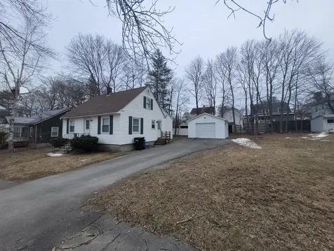 44 Earle Avenue Bangor ME 04401
