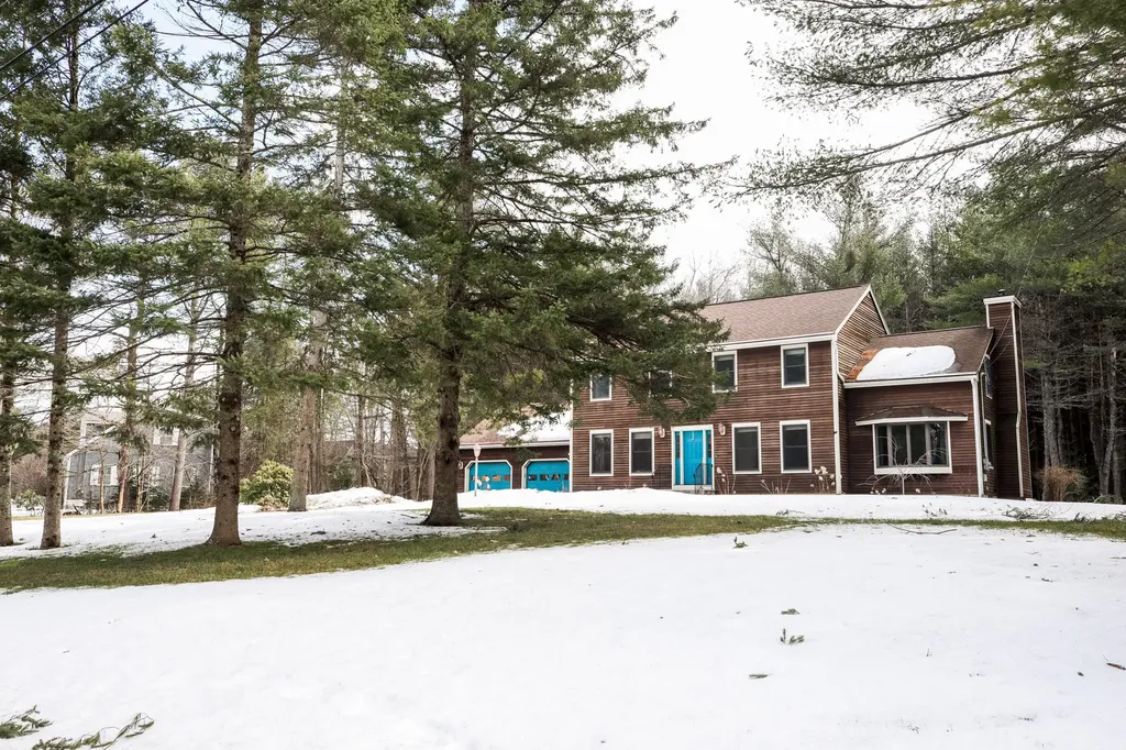 5 Sophie Lane Hampden ME 04444