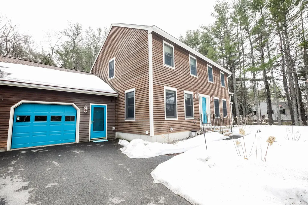 5 Sophie Lane Hampden ME 04444
