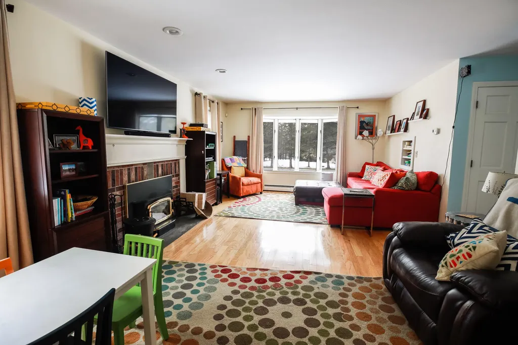 5 Sophie Lane Hampden ME 04444