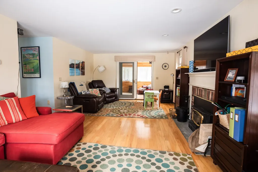 5 Sophie Lane Hampden ME 04444