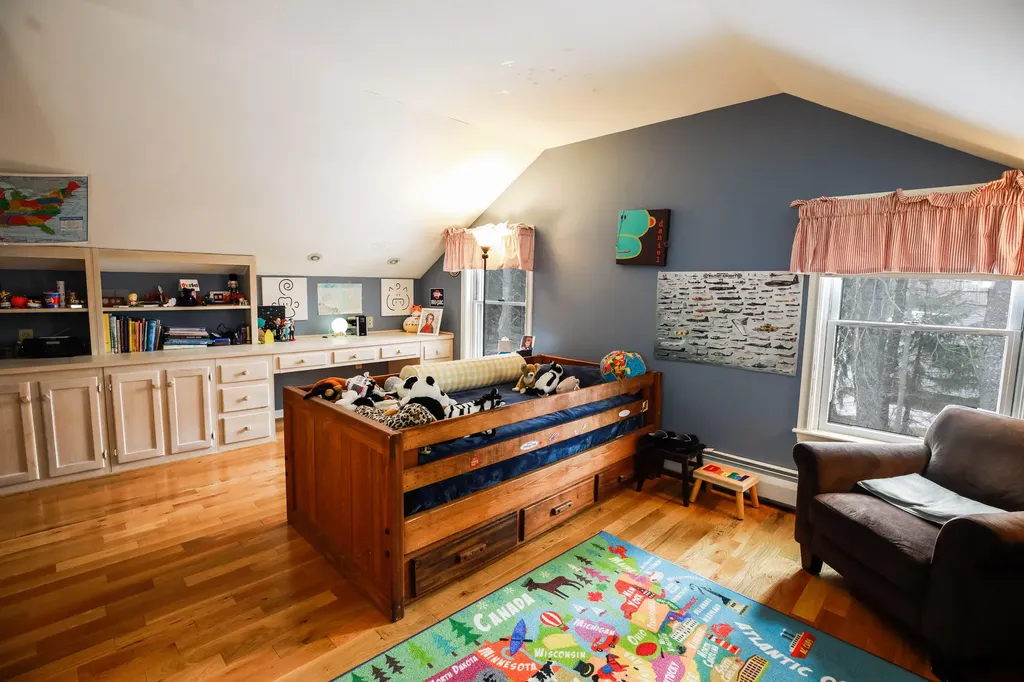 5 Sophie Lane Hampden ME 04444