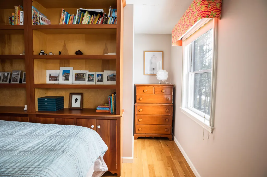 5 Sophie Lane Hampden ME 04444
