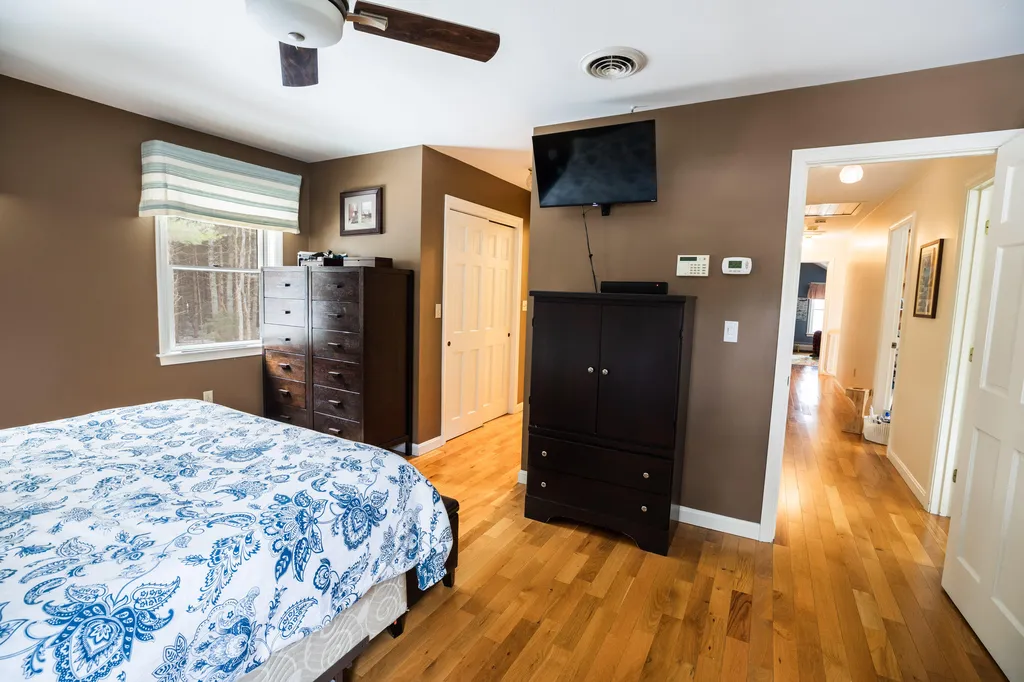 5 Sophie Lane Hampden ME 04444