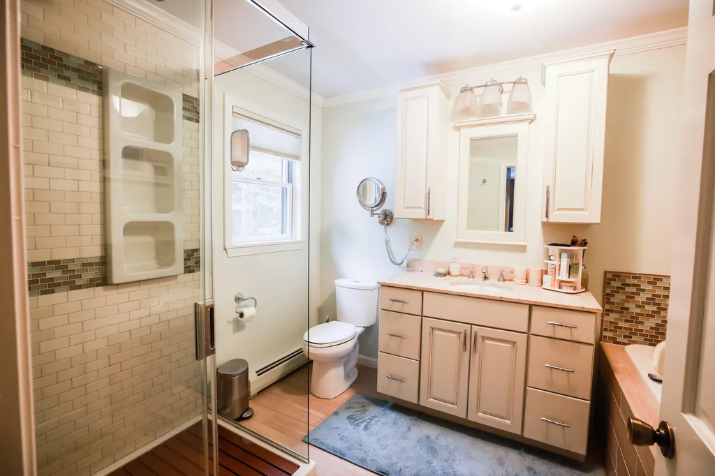 5 Sophie Lane Hampden ME 04444