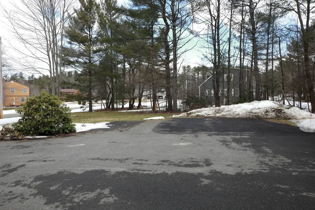 5 Sophie Lane Hampden ME 04444
