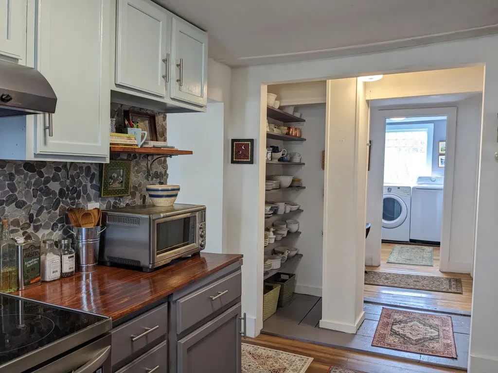 6 Lisle Street Rockland ME 04841