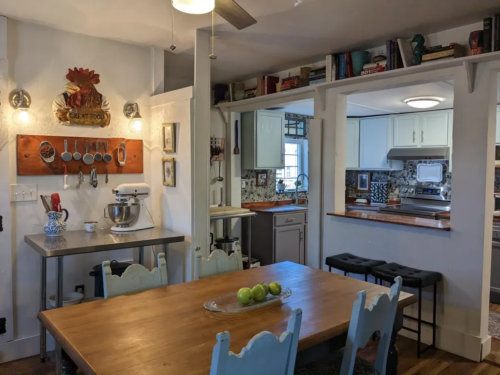 6 Lisle Street Rockland ME 04841