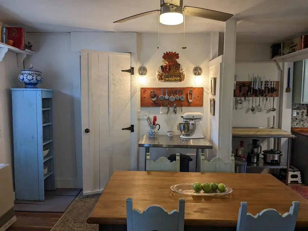 6 Lisle Street Rockland ME 04841
