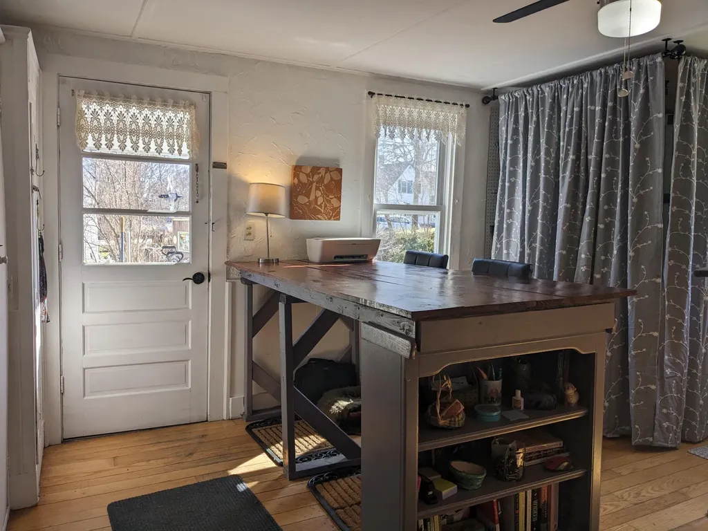 6 Lisle Street Rockland ME 04841