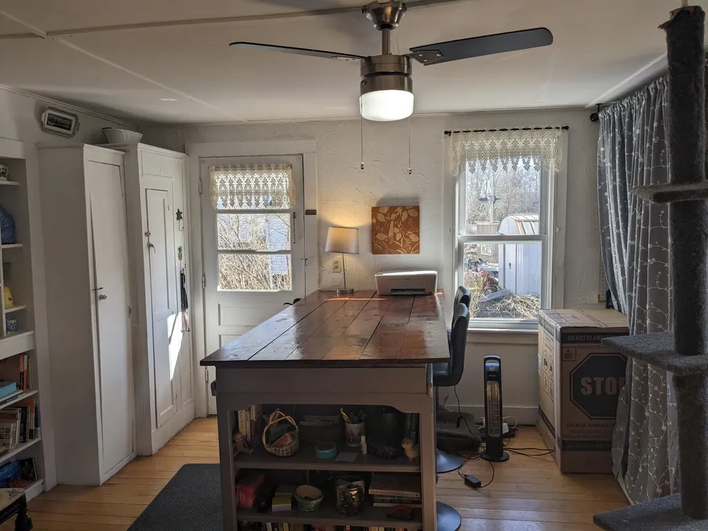 6 Lisle Street Rockland ME 04841