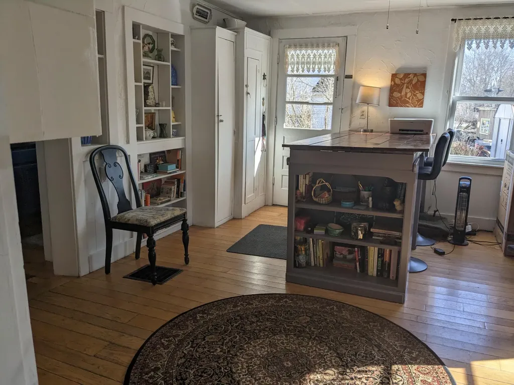 6 Lisle Street Rockland ME 04841