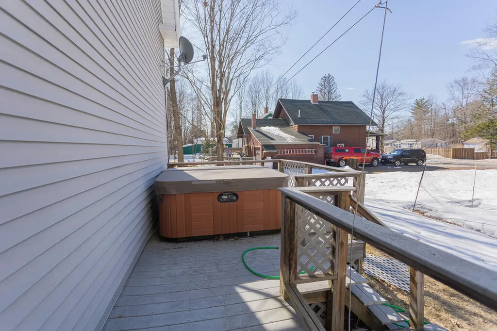 145 Greenwood Avenue Farmington ME 04938