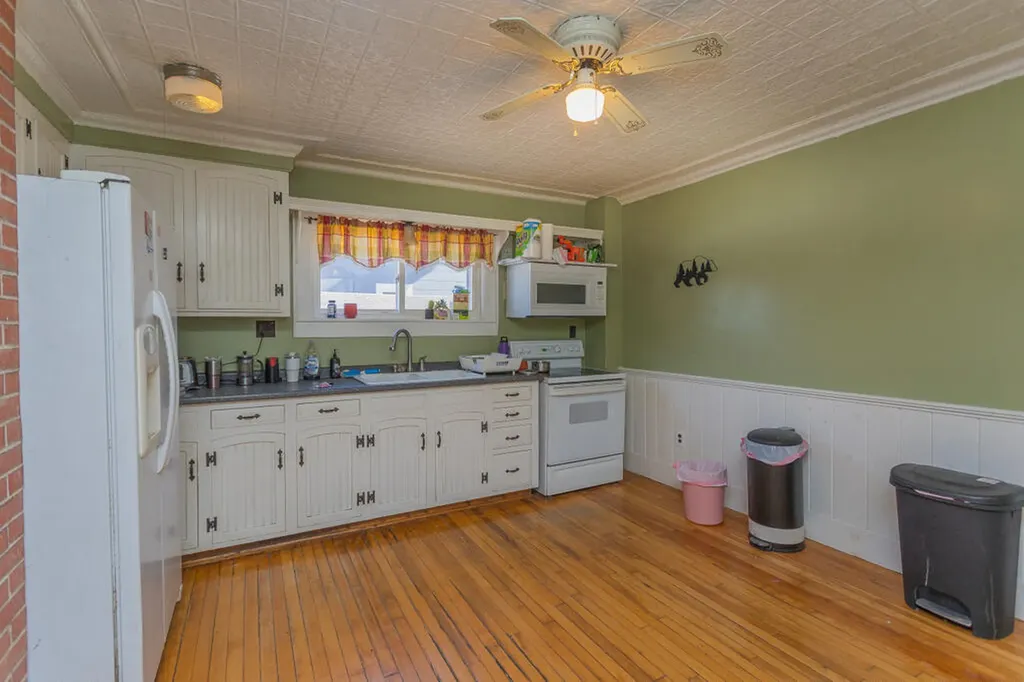 145 Greenwood Avenue Farmington ME 04938