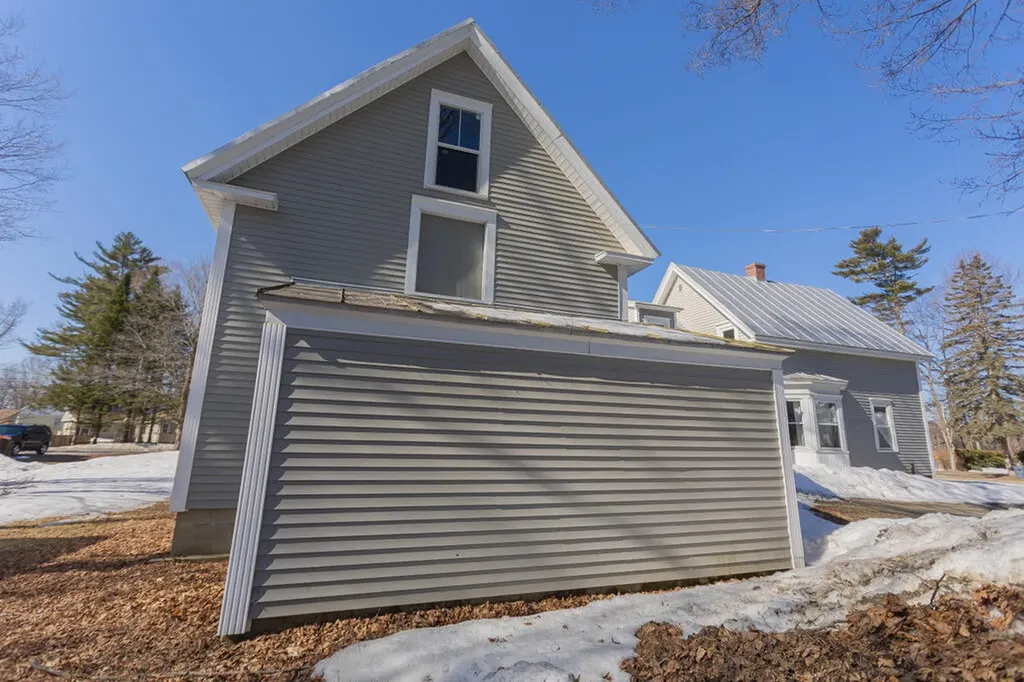 145 Greenwood Avenue Farmington ME 04938