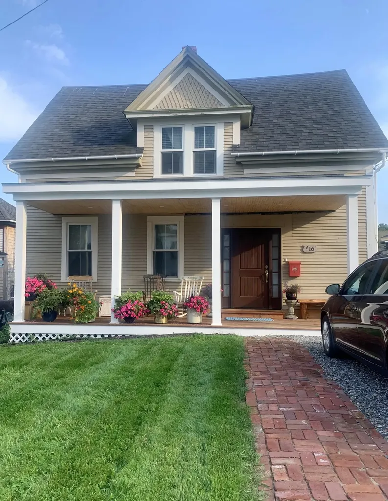 16 Clark Street Eastport ME 04631