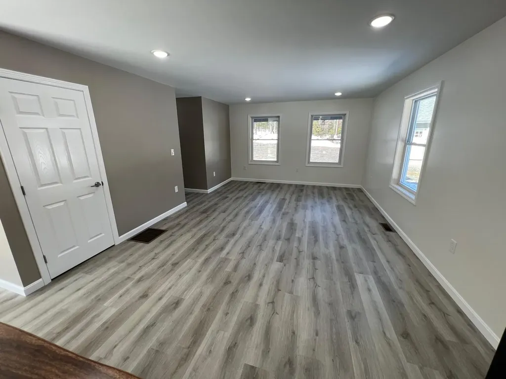 7 Holly Lane Cornville ME 04976