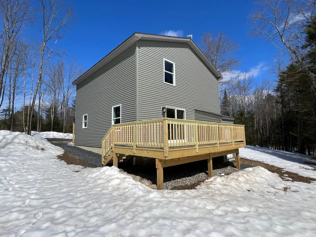 7 Holly Lane Cornville ME 04976
