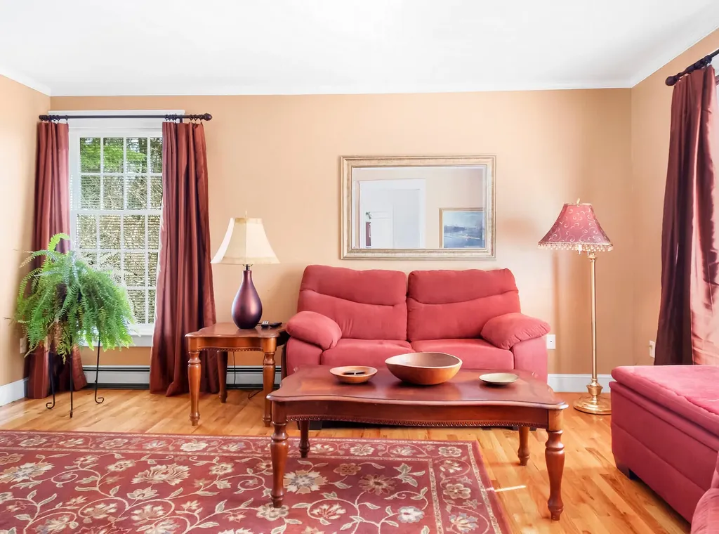 10 Twin Pond Road Topsham ME 04086