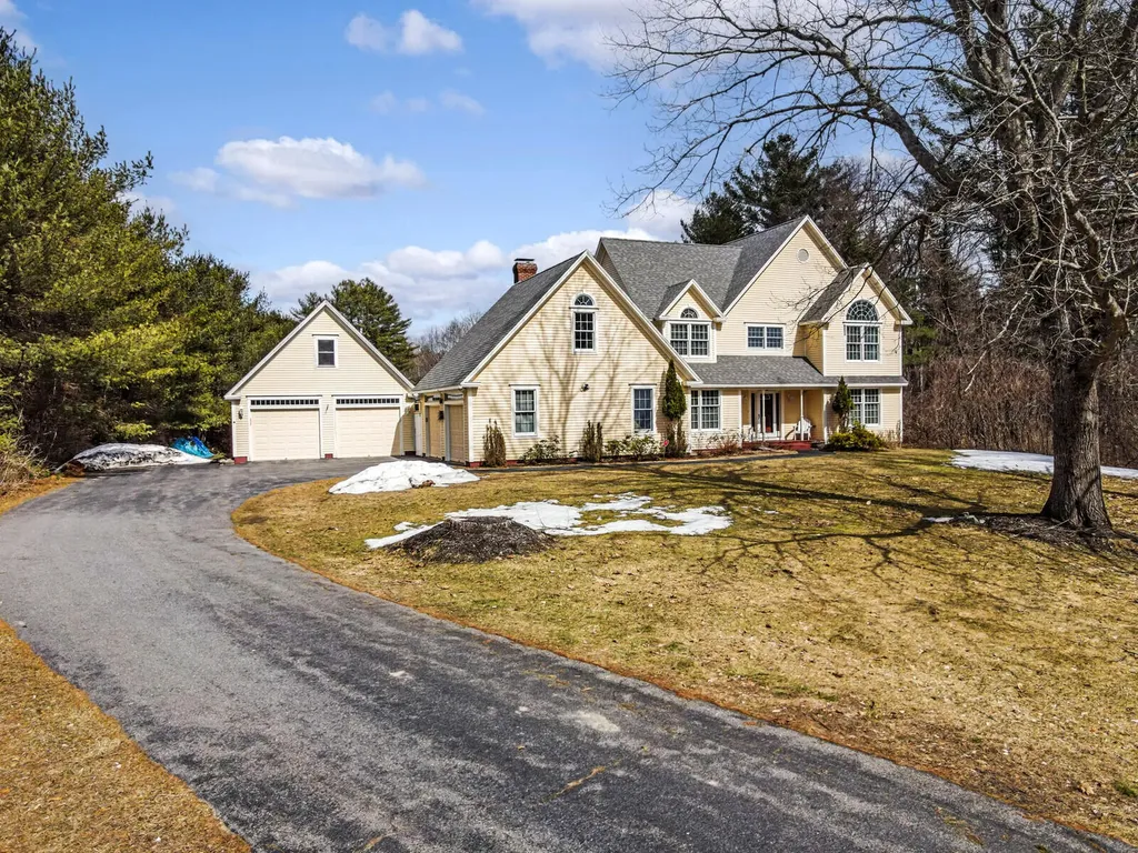 10 Twin Pond Road Topsham ME 04086