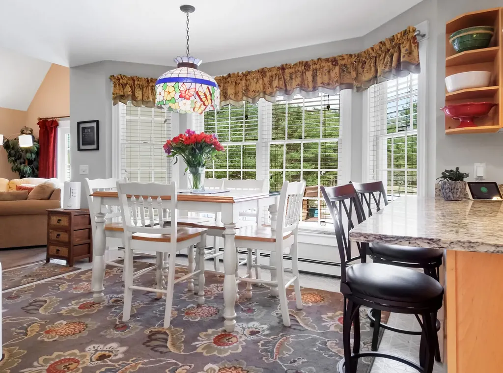 10 Twin Pond Road Topsham ME 04086