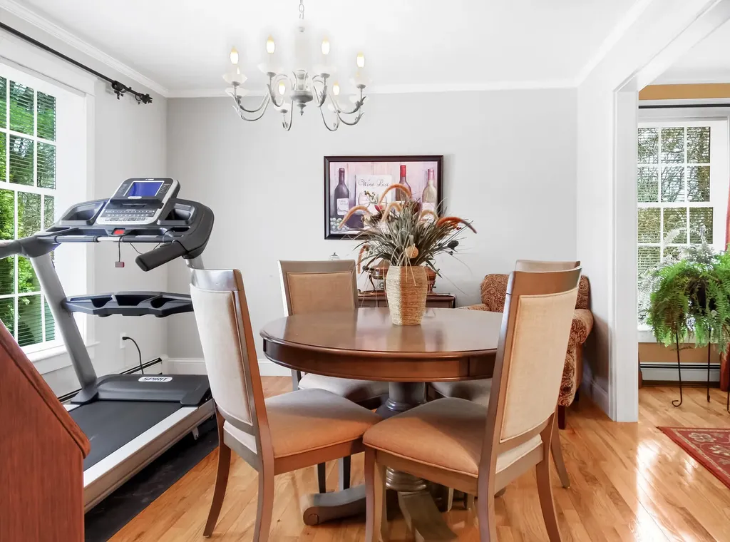 10 Twin Pond Road Topsham ME 04086