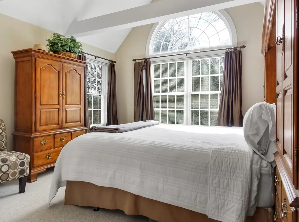 10 Twin Pond Road Topsham ME 04086