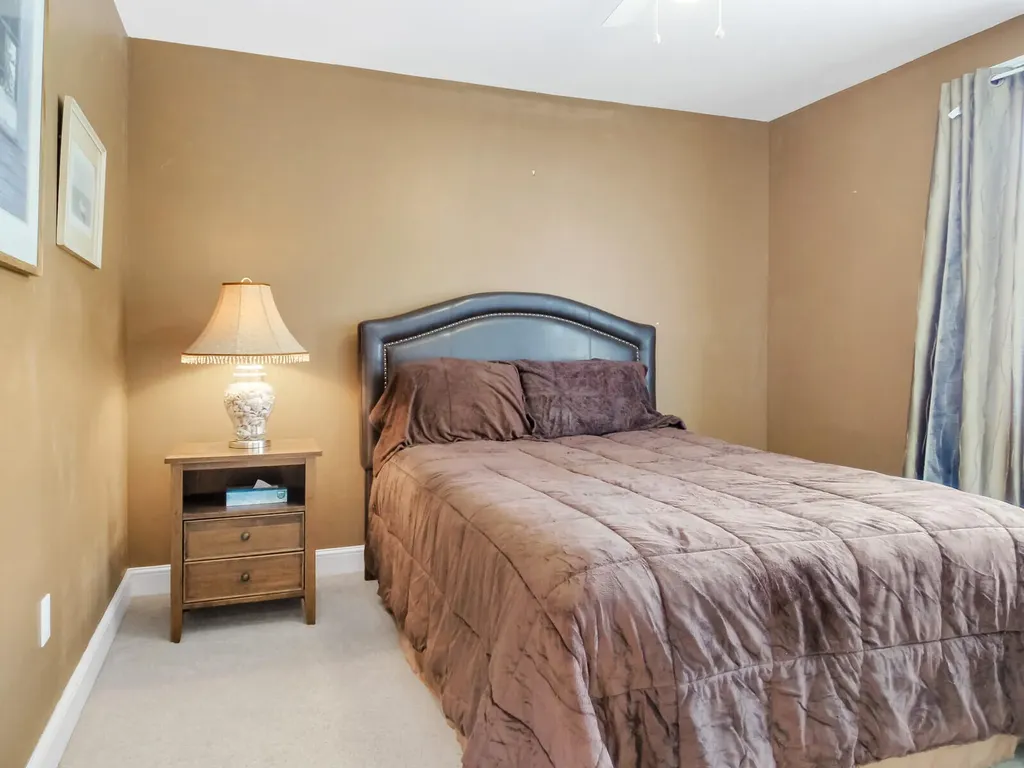 10 Twin Pond Road Topsham ME 04086