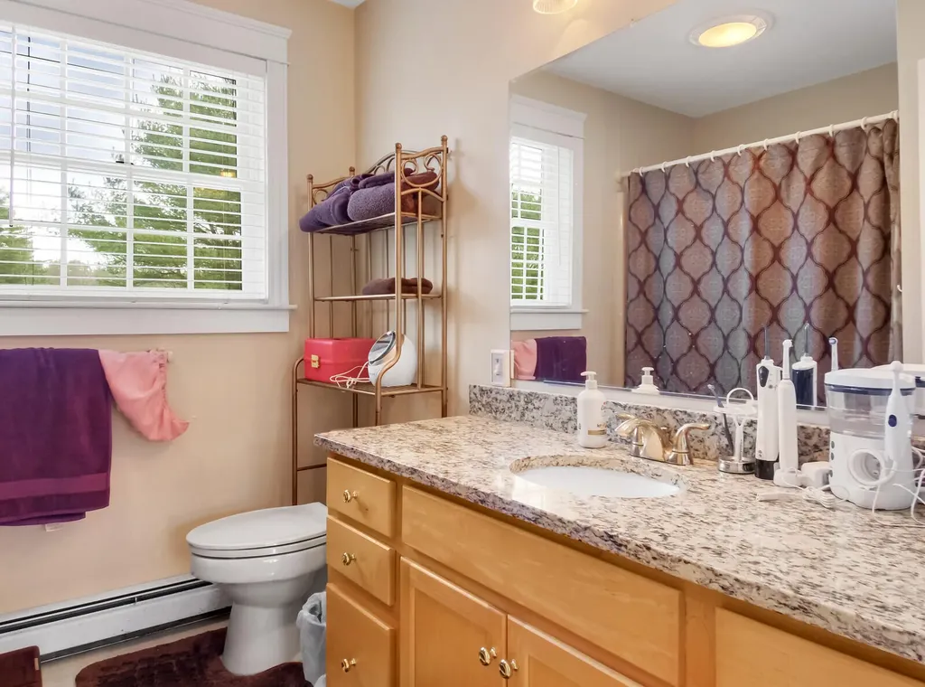 10 Twin Pond Road Topsham ME 04086