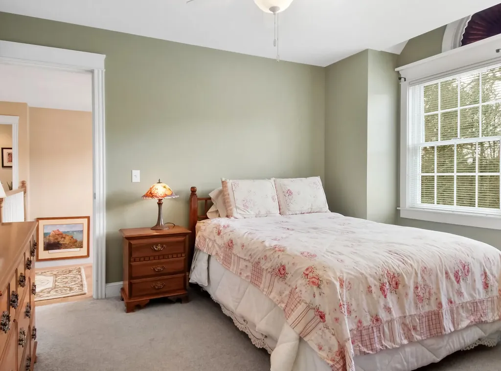 10 Twin Pond Road Topsham ME 04086