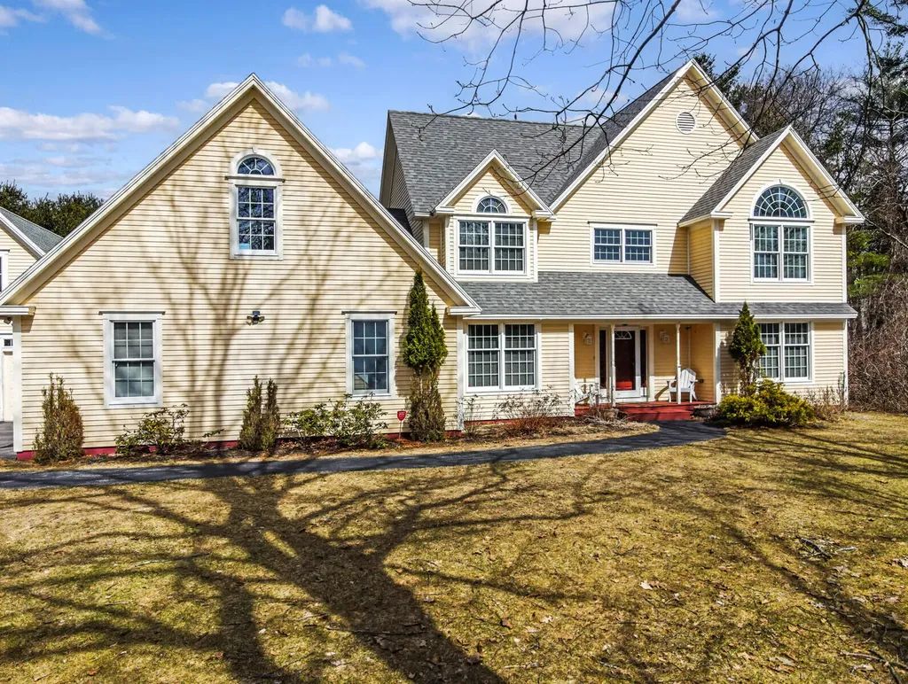 10 Twin Pond Road Topsham ME 04086